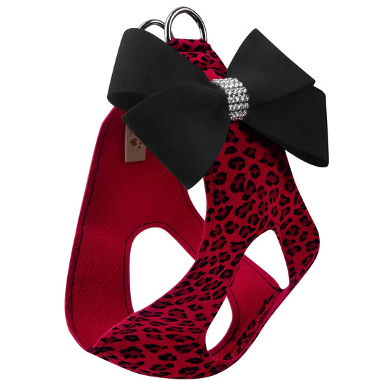 Black Nouveau Bow Step in Harness-